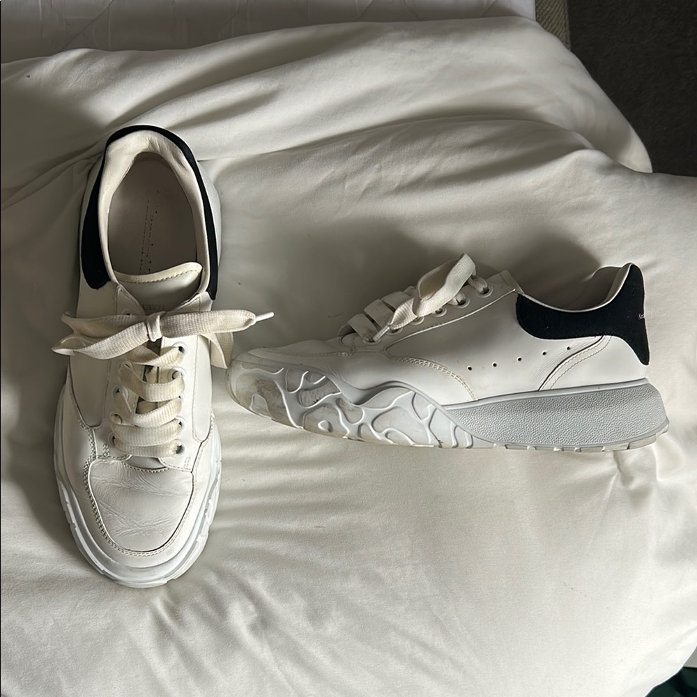 Alexander McQueen Women's White and Black Sneakers
